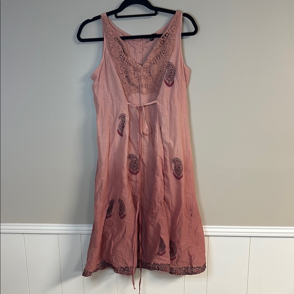 Pink Sleeveless Embroidered Dress